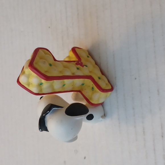 4/$40 Snoopy & Woodstock #1 Figurine - Picture 2 of 5